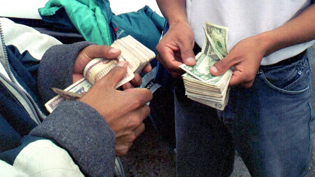 counterfeit currency in ecuador