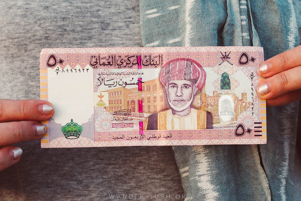 counterfeit currency in muscat