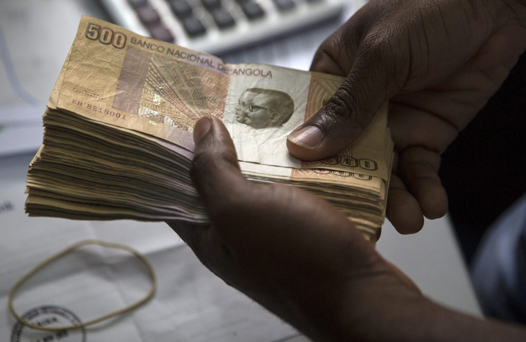 counterfeit currency in luanda